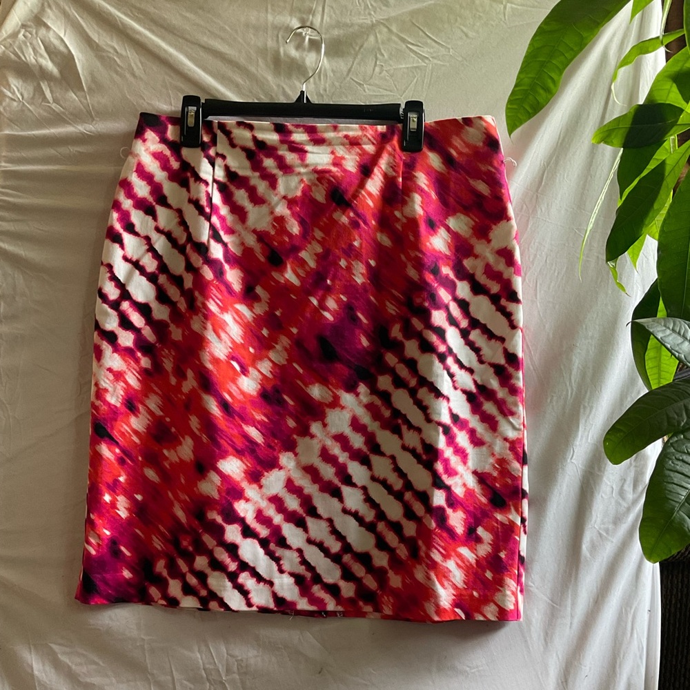 Worthington Red Patterned Pencil Skirt